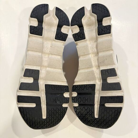 On Running Sneaker Cloudrunner Mens Size 10 Black $160.00 - Picture 6 of 7